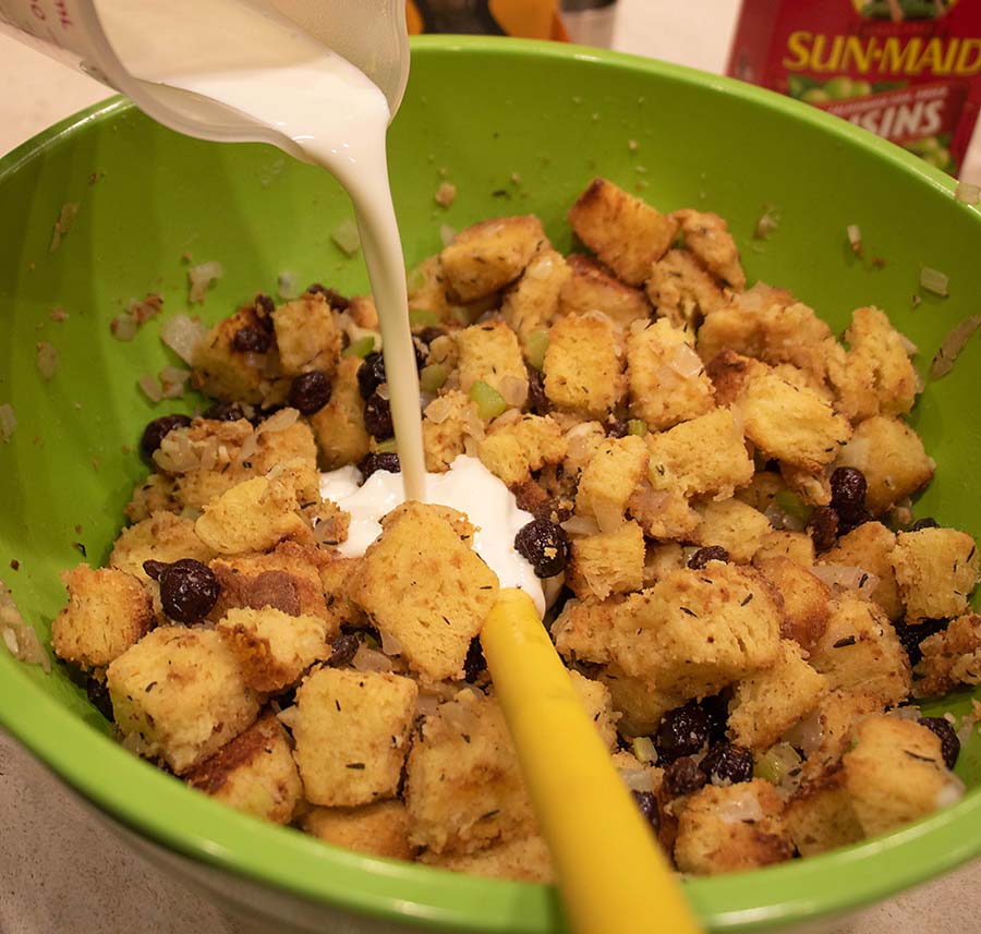 Raisin Bread Stuffing with Cranberries the chef mimi blog